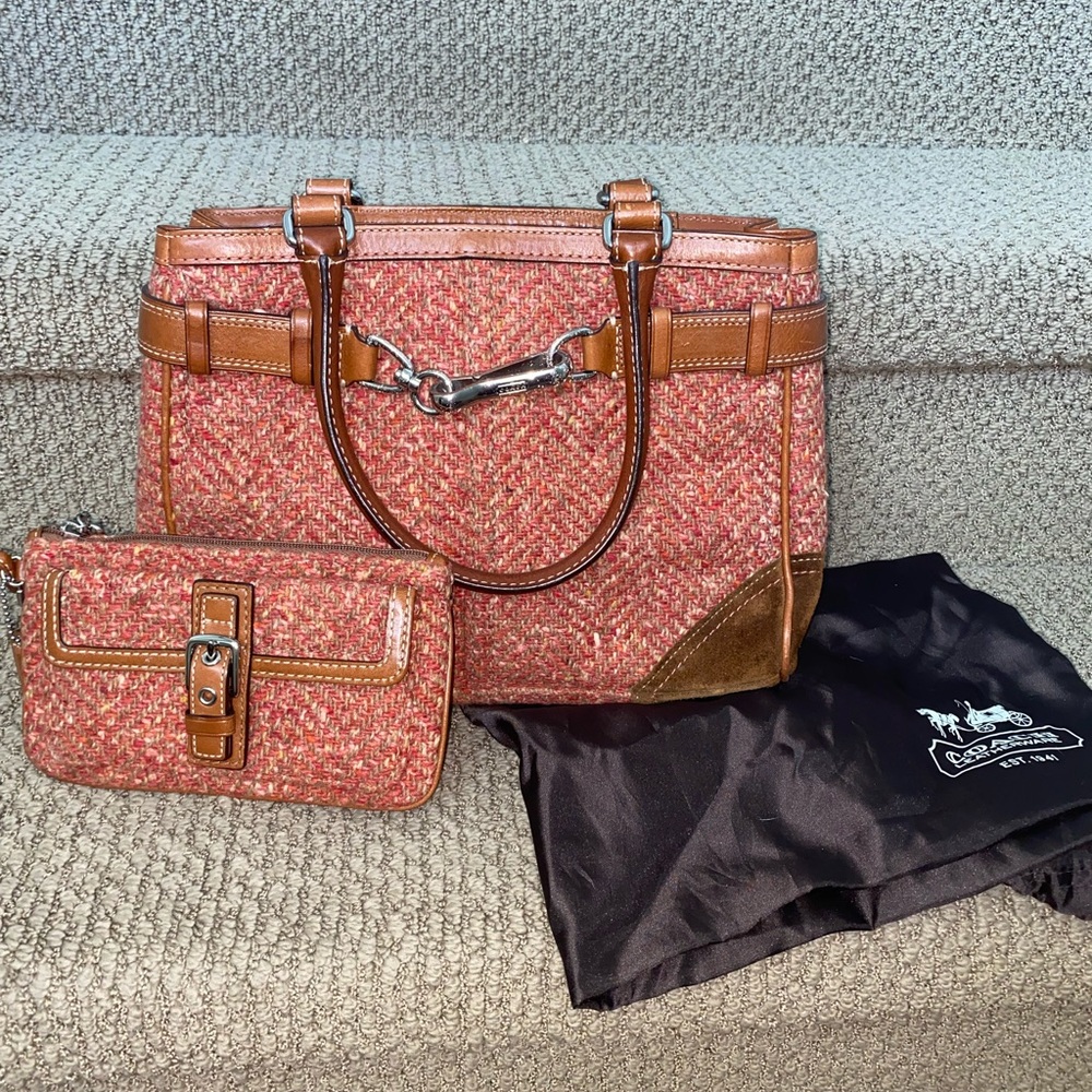 Coach Hampton Herrinbone camel rose wristlet